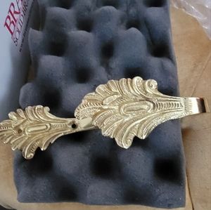 Bnib all brass leaf style tye backs set of 4